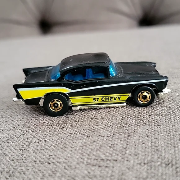 Hot Wheels | Toys | Vintage 976 Hotwheels 57 Chevy | Poshmark